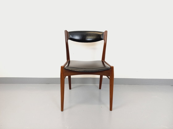 Image 1 of Vintage Scandinavian Teak and Skai Chair from the 50s and 60s