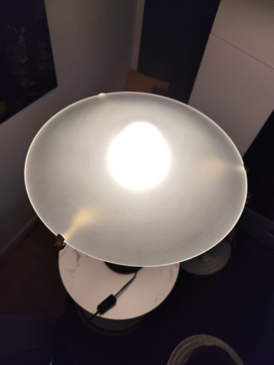 Image 1 of Lámpara de mesa posmoderna "Seta" de Wofi – latón y cristal – década de 1990