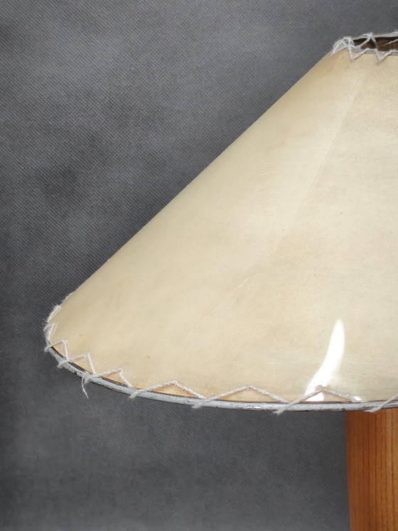 Lampe de table trépied en bois style « ère spatiale » des années 1960 avec abat-jour d'origine, – Wood (photo 9 of 10)