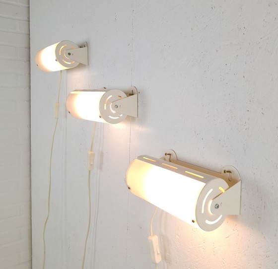 Image 1 of 3 lampade da parete vintage Ikea Smyg in metallo/plastica bianca