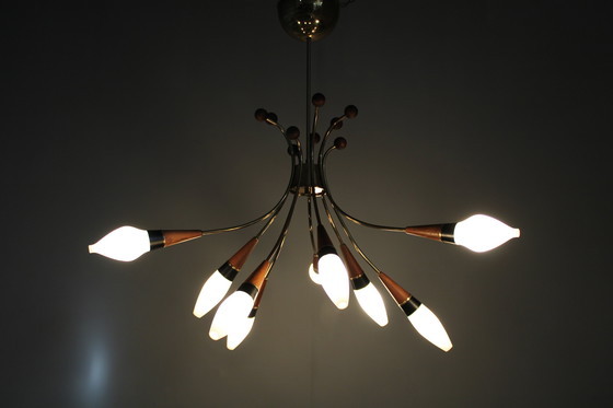 Image 1 of Lustre en laiton et teck en verre opalin Rupert Nikoll, Autriche, années 1960