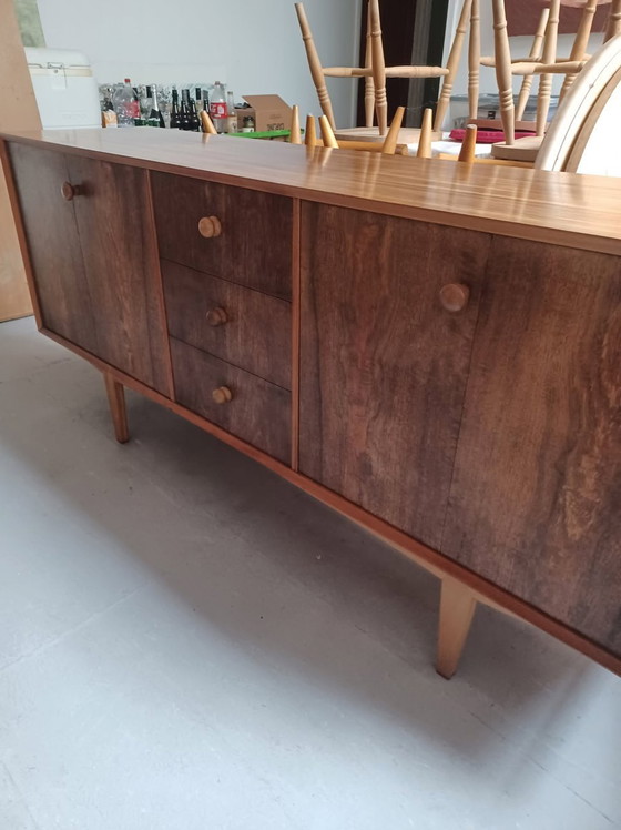 Credenza Mid-Century Modern con venatura del legno, anni '60 – Credenze, Mid Century Modern (photo 6 of 8)