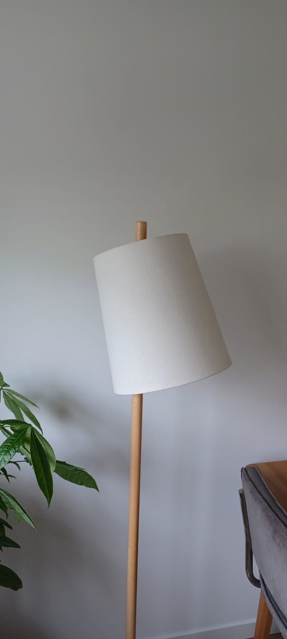 Image 1 of Lámpara de pie MADE