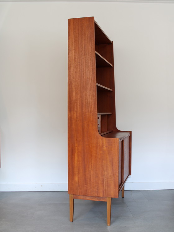 Vintage Danish Teak Bookcase by Heinrich Freundlich – Wood (photo 8 of 12)