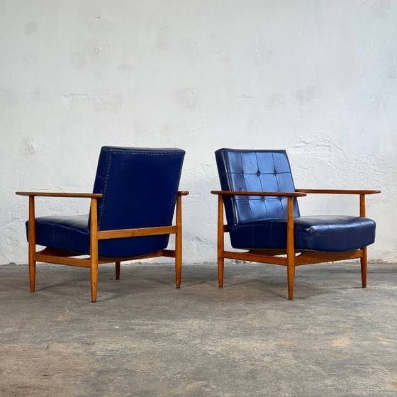 Image 1 of Een paar Hongaarse blauwe kunstlederen fauteuils, 1960