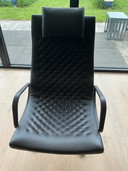 De Sede. Fauteuil pivotant Relax DS 51 et repose-pieds. Avec appui-tête et accoudoirs.
