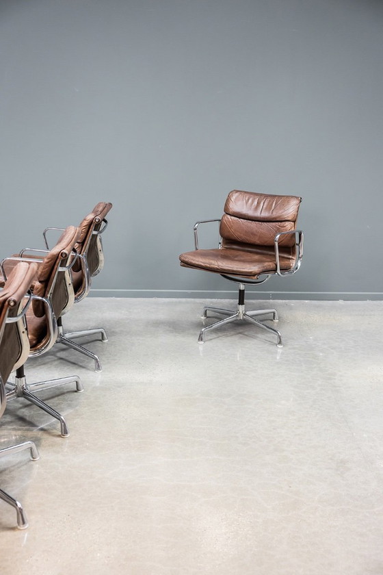 Image 1 of Eames EA208 softpad meeting chair