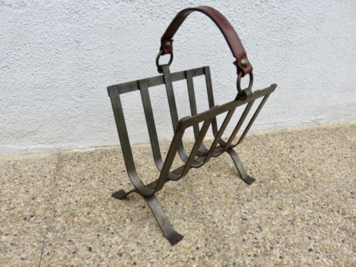 Porte revue en acier brut et cuir dans le style de Jacques Adnet, France, années 30 40
