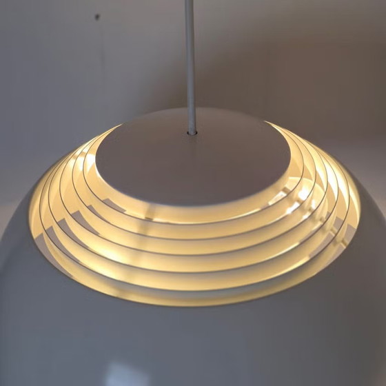 Louis Poulsen AJ Royal, Danish pendant lamp, Arne Jacobsen, 1950, Metal, White, Scandinavian (photo 9 of 17)