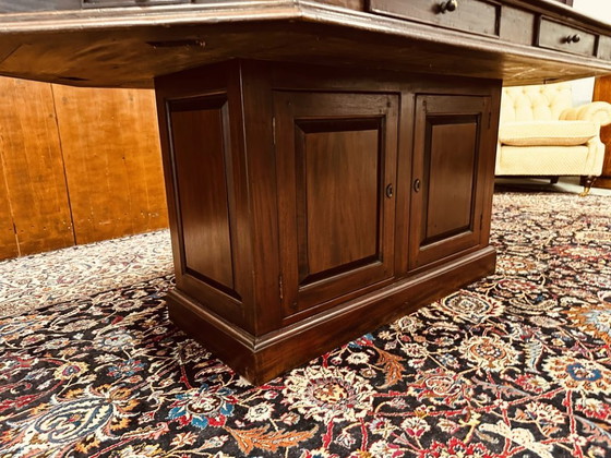 Classic English hexagonal Conference table dining table – Wood (photo 9 of 16)