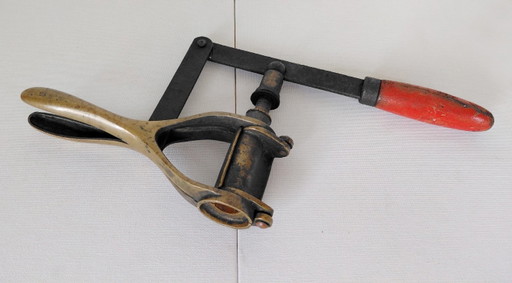 Tappatore di Bottiglie Antico in Ottone – Tappatore Manuale Originale – decoratieve objecten, Brass
