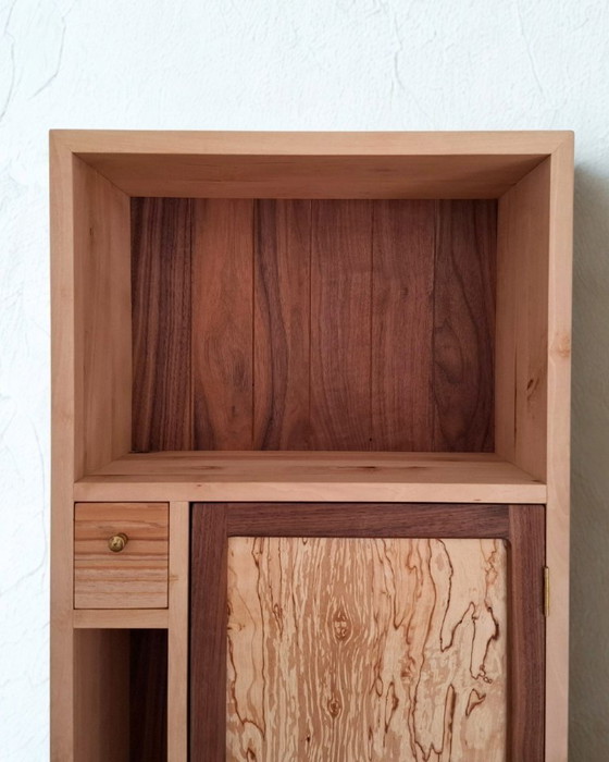 Image 1 of Armadio a muro in legno massiccio