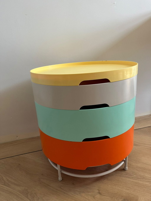 Mesa auxiliar con carrito de almacenamiento Ikea PS design 2014