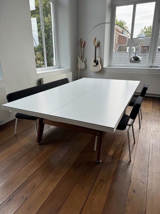 Preciosa mesa de comedor/ping-pong de diseño (RS Barcelona)