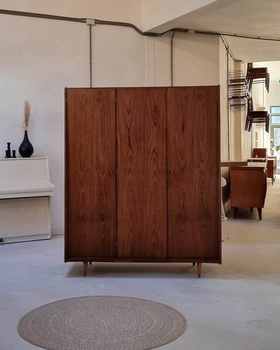Image 1 of Mid Century kast