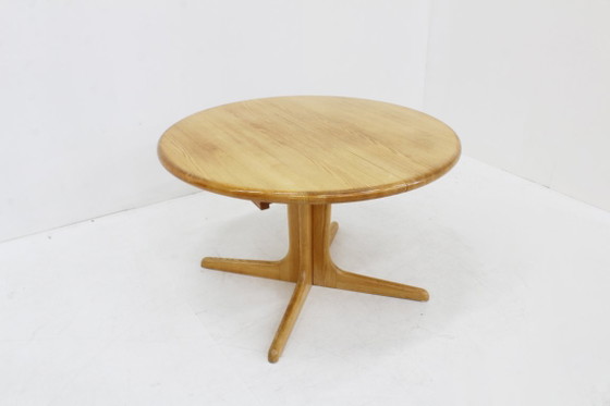 Vintage Danish round extendable dining table solid wood 60s (photo 4 of 7)