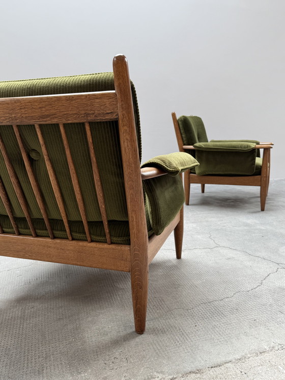 Image 1 of Lot de 2 fauteuils Wilhelm Knoll accoudoirs chêne bois massif velours vert, Allemagne années 1960