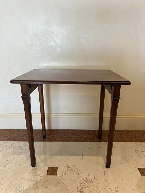 Image 1 of 3 petites tables gigognes en bois sculpté