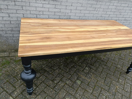 Image 1 of Beautiful dining table