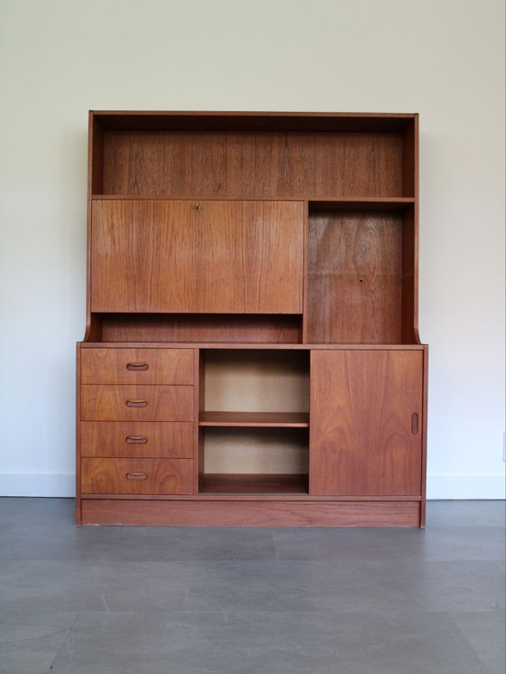 Credenza alta/mobile a parete danese vintage in teak – Credenze alte, Legno (photo 5 of 12)