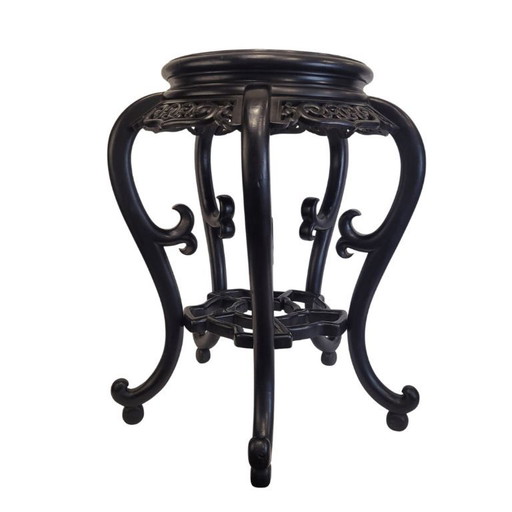 Petit guéridon/table d'appoint, en bois ébénisé et sculpté et en marbre, dynastie Qing, vers 1900 – Chine