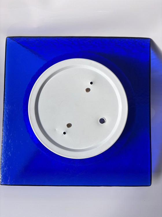 Image 1 of Paire de plafonniers en verre postmodernes, bleu cobalt et blanc opale – années 1980