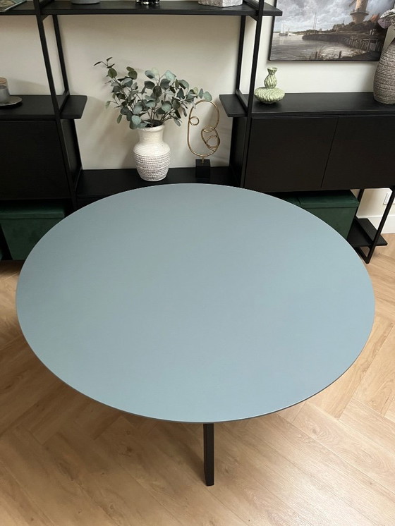 Image 1 of Mesa de comedor redonda Studio Henk