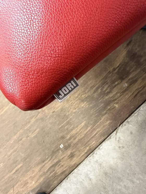 Image 1 of Poltrona reclinabile Jori Symphony Konia in pelle rossa, taglia Mini, modello Mono-move, recentissima.