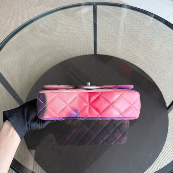 Image 1 of Borsa Chanel Classic Flap Small - Edizione limitata in pelle di agnello trapuntata Flower Power con finiture nere, serie 21