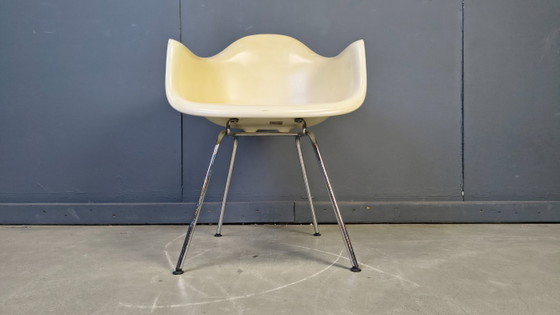 Sedia vintage Dax di Charles e Ray Eames per Vitra, anni '90 – Sedie e poltrone, Metal, Plastic (photo 14 of 17)