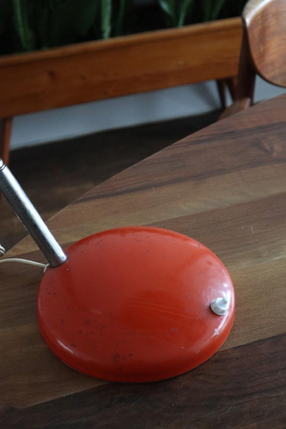 Image 1 of Lampada da scrivania arancione massiccia vintage