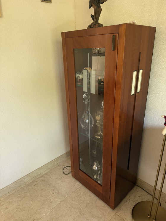 Image 1 of Vetrina Schuitema in legno di ciliegio