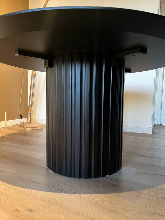 Image 1 of HKliving Pillar round dining table Ø140 cm – black – design