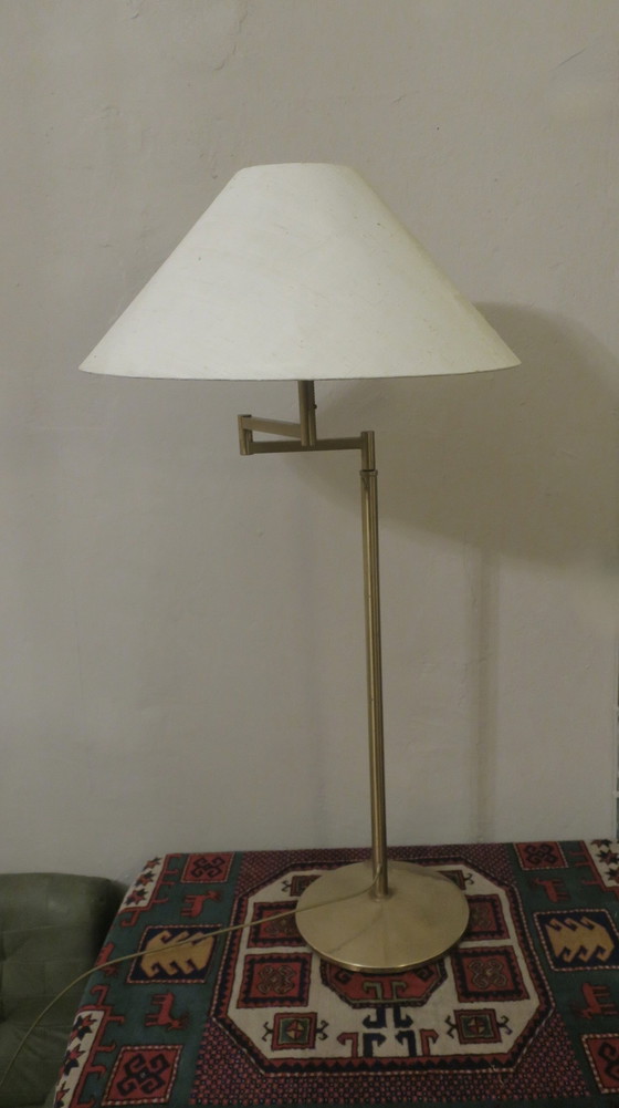 Image 1 of Lampadaire en laiton à bras oscillant multiréglable Walter von Nessen, États-Unis, années 1960