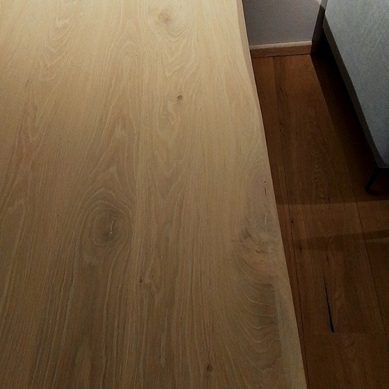 Image 1 of Table de salle à manger en tronc d'arbre de marque privée - 180 x 98