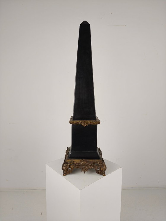Image 1 of Black Porcelain Obelisk with Bronze Ornaments – 20th Century