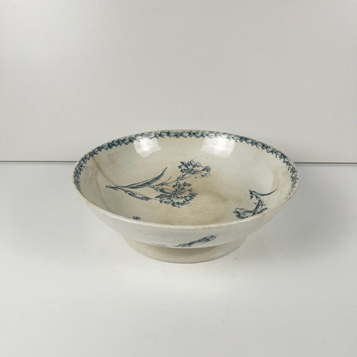 Ensaladera con patas, diseño "Oeillet", KG Lunéville, piedra de hierro, siglo XIX