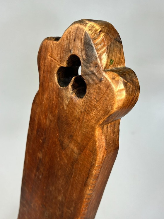 Image 1 of Antico sgabello / sedia spagnola a treppiede. Brutalista