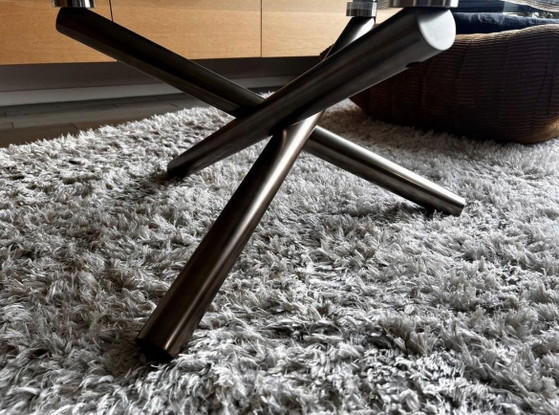 Tavolino rotondo di design con base in metallo – Tavolini da caffè, Aluminium (photo 3 of 6)