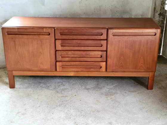 Aparador Dyrlund de Teca, Dinamarca 1970 – Aparadores, Wood (photo 2 of 10)