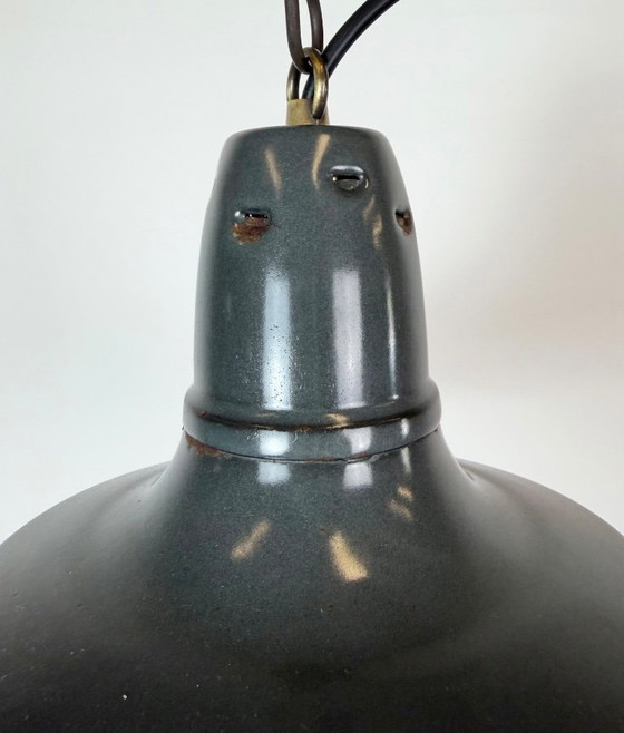 Industrial French Black Enamel Factory Pendant Lamp, 1960s – Iron (photo 4 of 17)