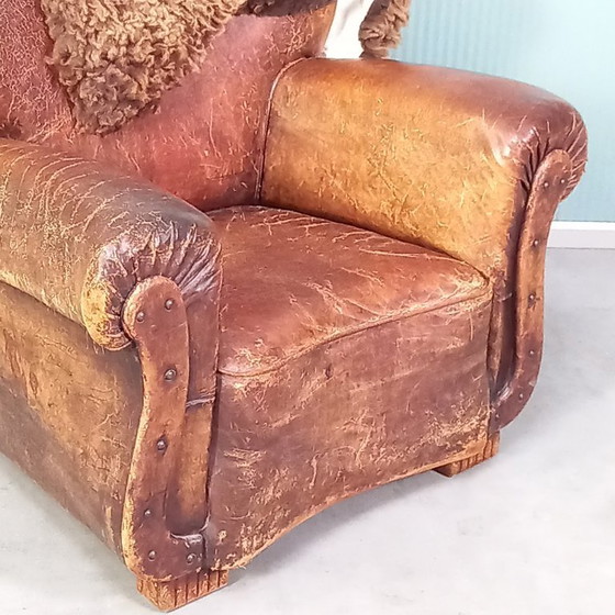 Image 1 of Poltrona in pelle borchiata del XIX secolo
