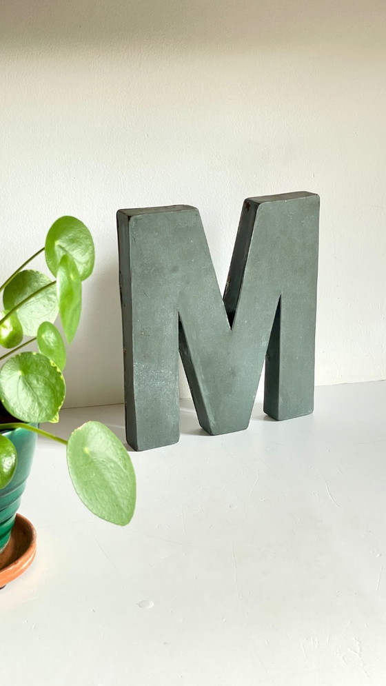 Image 1 of Lettre M Métal  Vintage