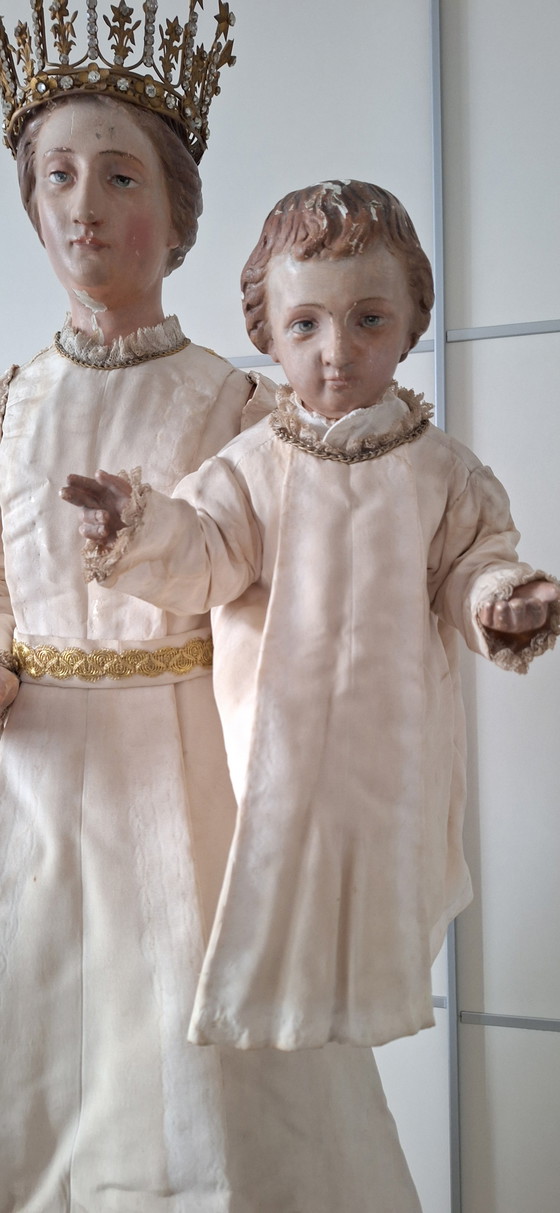 Image 1 of Wunderschöne antike Pfahlmadenfigur aus dem 18. Jahrhundert