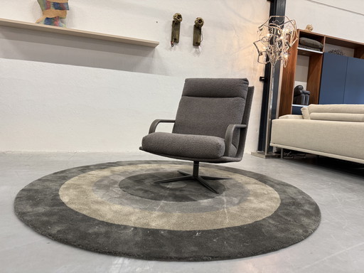 Leolux Kudo Two Swivel armchair Ella Bouclé fabric