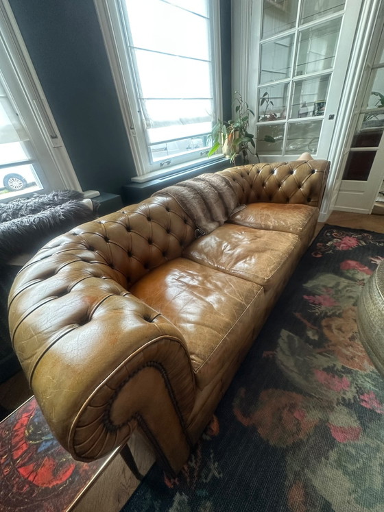 Chesterfield color cognac – Divani 3 posti, Leather, Metal (photo 2 of 7)