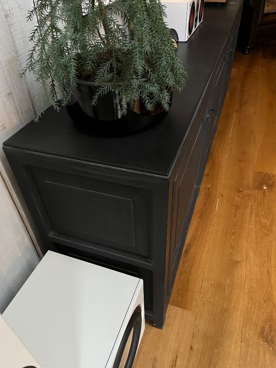 Image 1 of Massief dressoir tvkast 240cm in zeer goede staat 