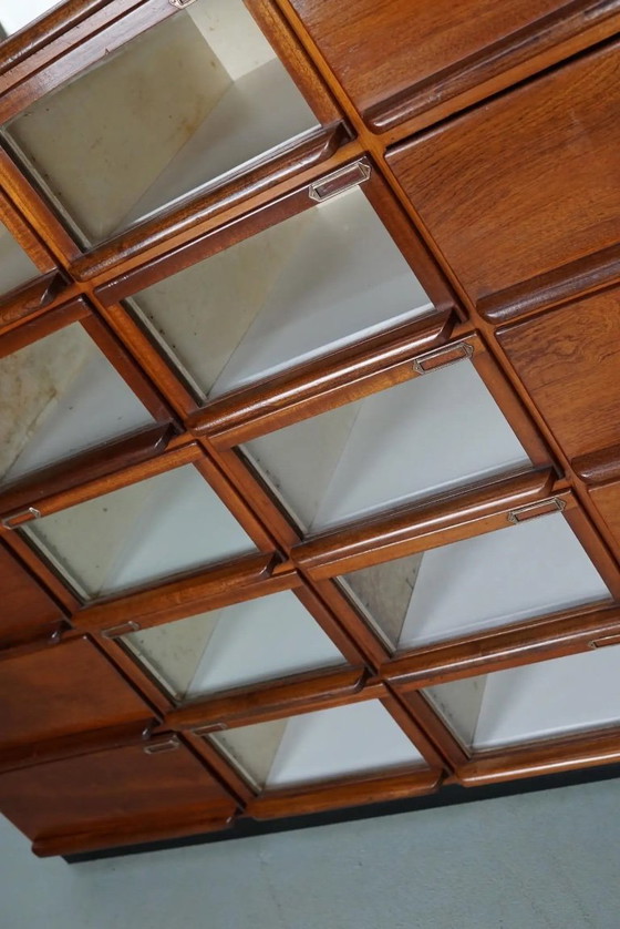 Image 1 of Gran armario de mercería antiguo holandés de madera noble, década de 1930