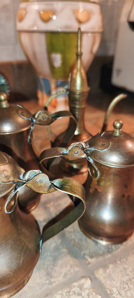 Ensemble de 5 cafetières arabes vintage Dallah en cuivre et laiton, style turc et moyen-oriental (photo 8 of 10)