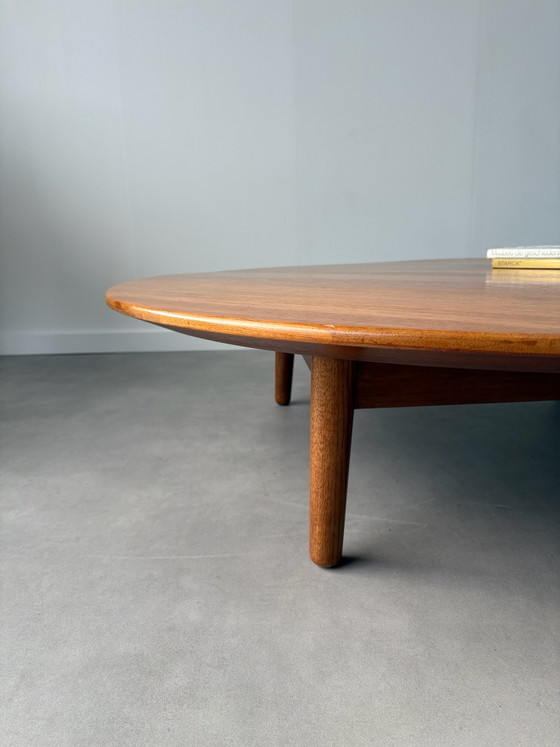 Vintage Danish Design Coffee Table XXL Teak lounge model (Ø130cm) – Wood (photo 2 of 10)